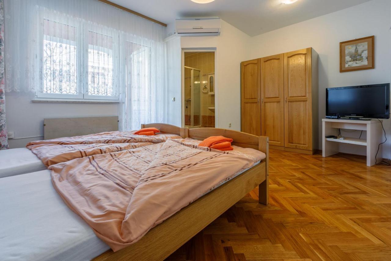 Apartments Villa 7 ซริกเวนิซา ภายนอก รูปภาพ